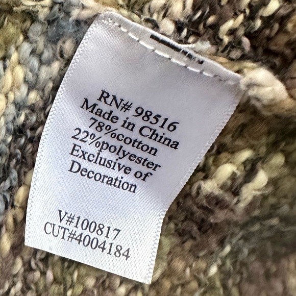 Coldwater Creek Knit Cardigan Sweater with Floral Appliqué in women’s Large - Picture 9 of 9